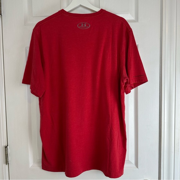 Mens Under Armour Charged Cotton Left Chest Lockup T-Shirt in Red - Size XL - Picture 2 of 5